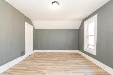 678-682 Sumner Akron OH 44311