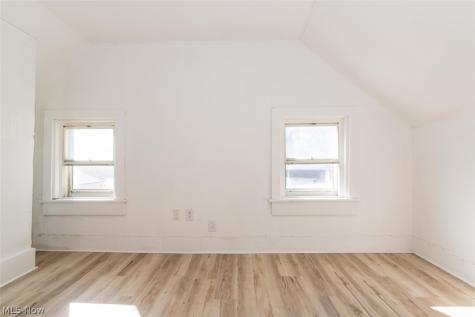 678-682 Sumner Akron OH 44311