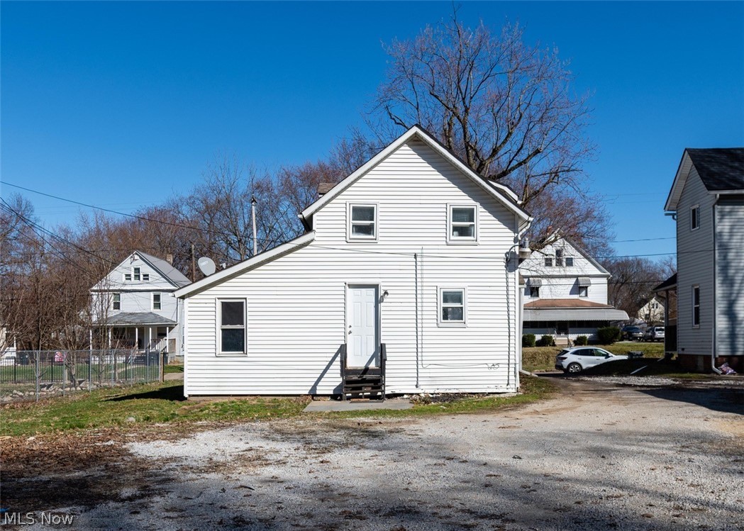 678-682 Sumner Akron OH 44311