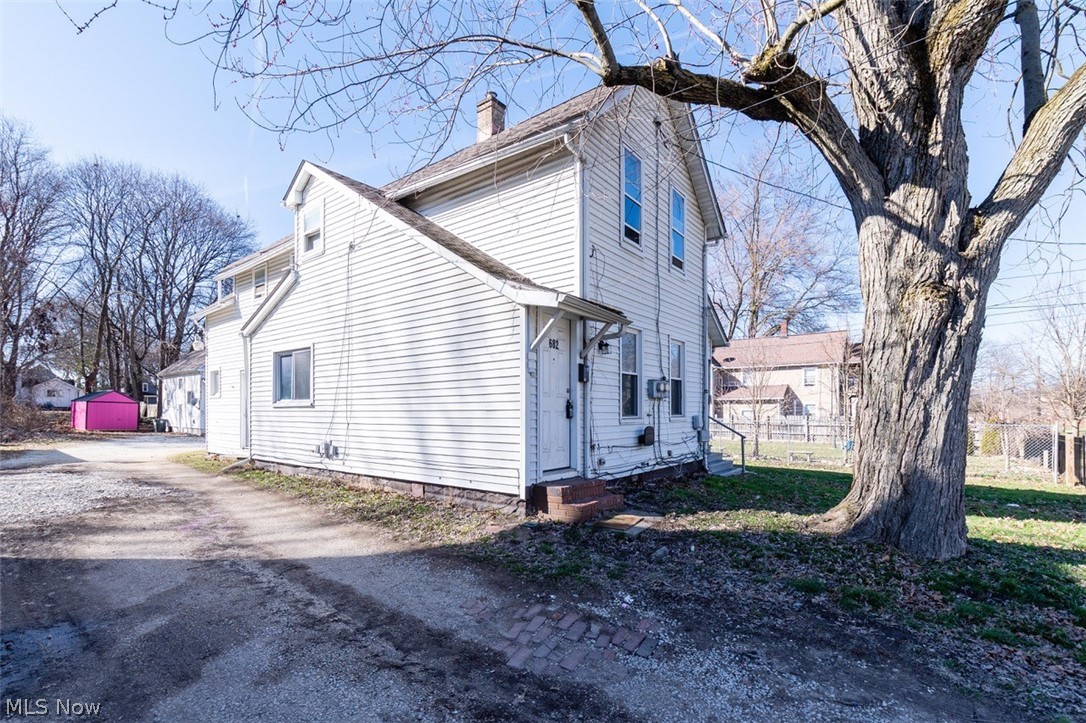 678-682 Sumner Akron OH 44311