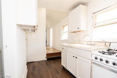 678-682 Sumner Akron OH 44311