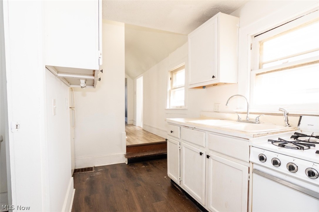 678-682 Sumner Akron OH 44311