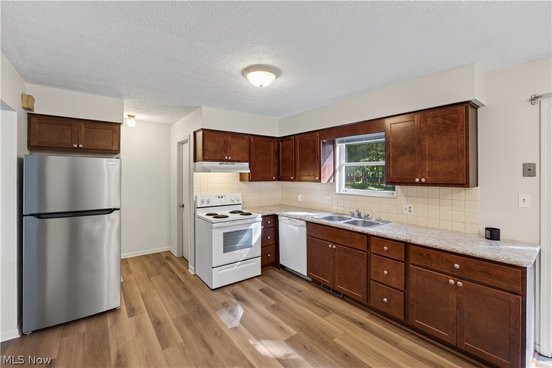 3367-3371 Hiwood Avenue Stow OH 44224