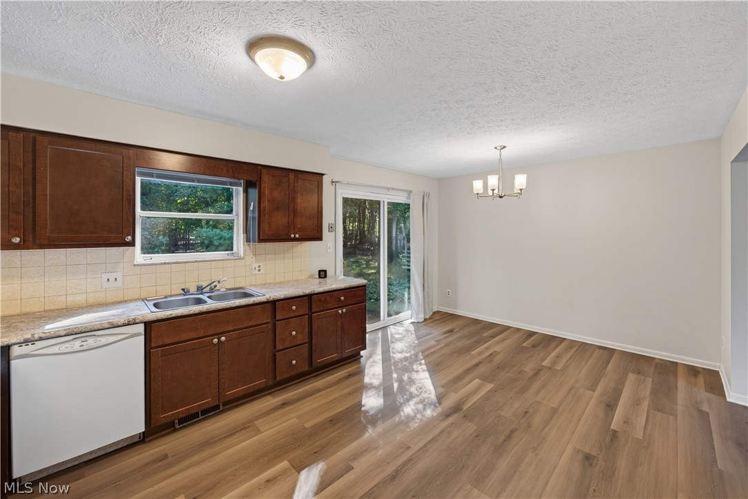 3367-3371 Hiwood Avenue Stow OH 44224