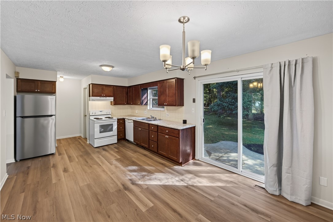 3367-3371 Hiwood Avenue Stow OH 44224