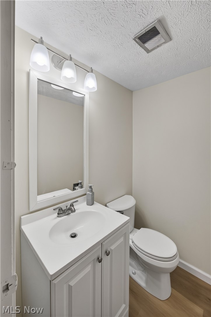 3367-3371 Hiwood Avenue Stow OH 44224
