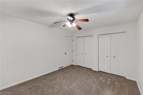 3367-3371 Hiwood Avenue Stow OH 44224