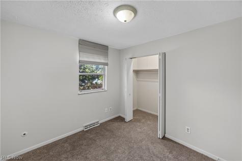 3367-3371 Hiwood Avenue Stow OH 44224