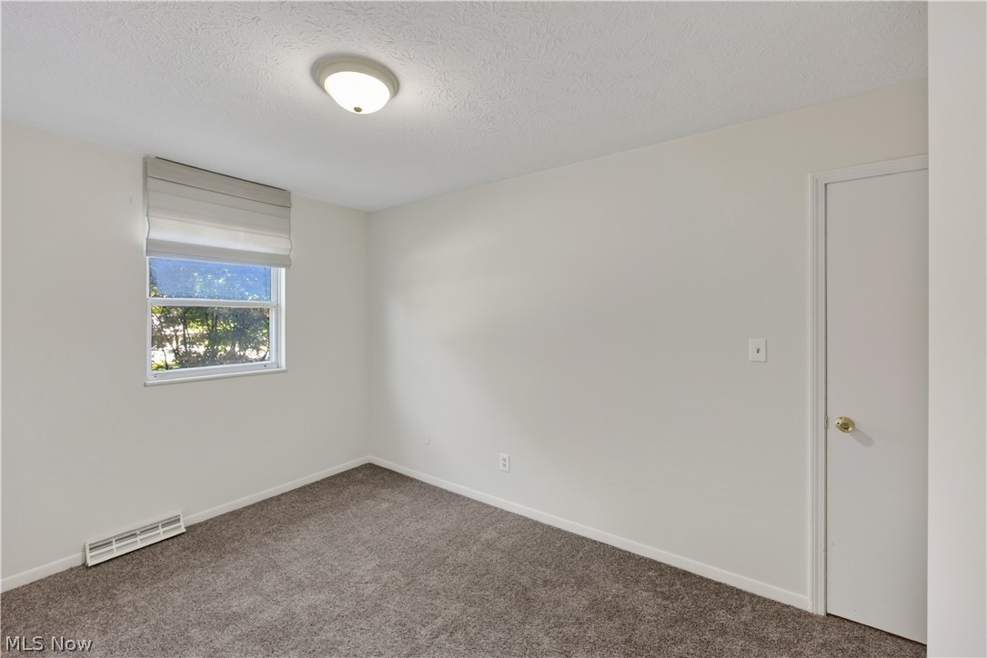 3367-3371 Hiwood Avenue Stow OH 44224