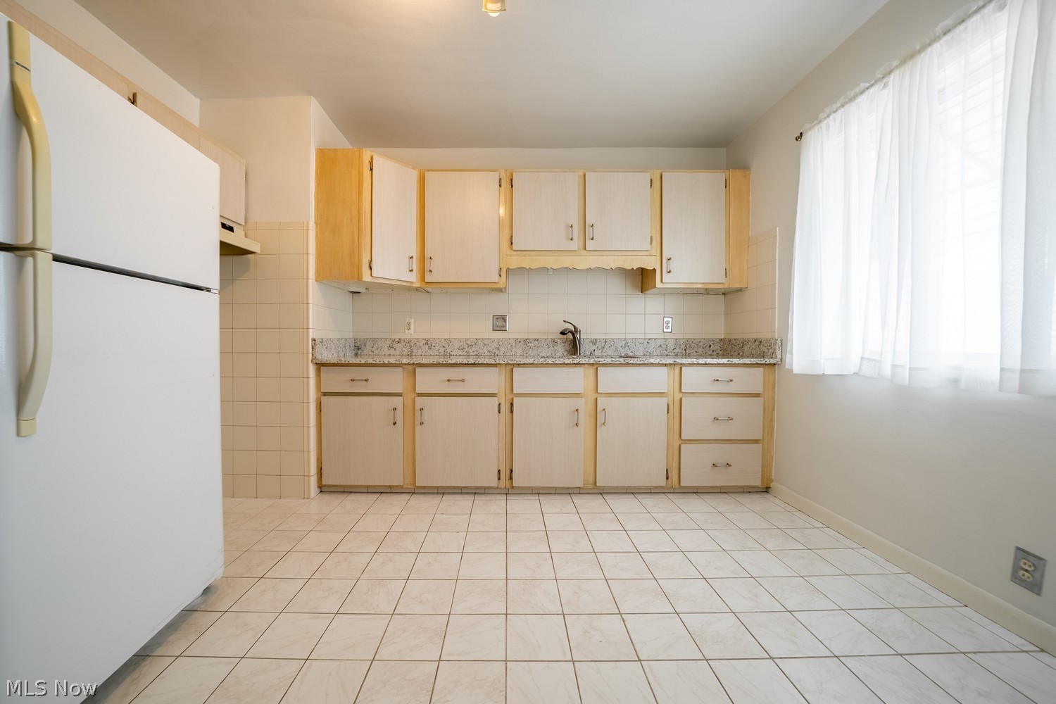 1582 Orchard Grove Avenue Lakewood OH 44107