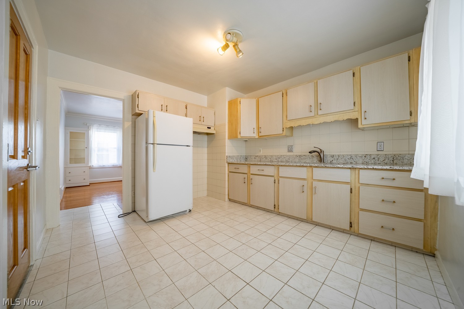 1582 Orchard Grove Avenue Lakewood OH 44107