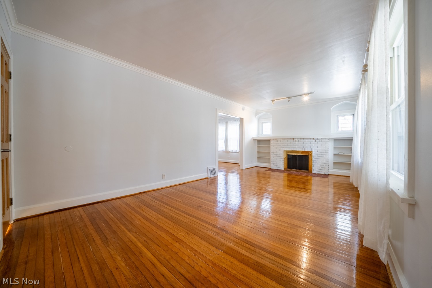 1582 Orchard Grove Avenue Lakewood OH 44107