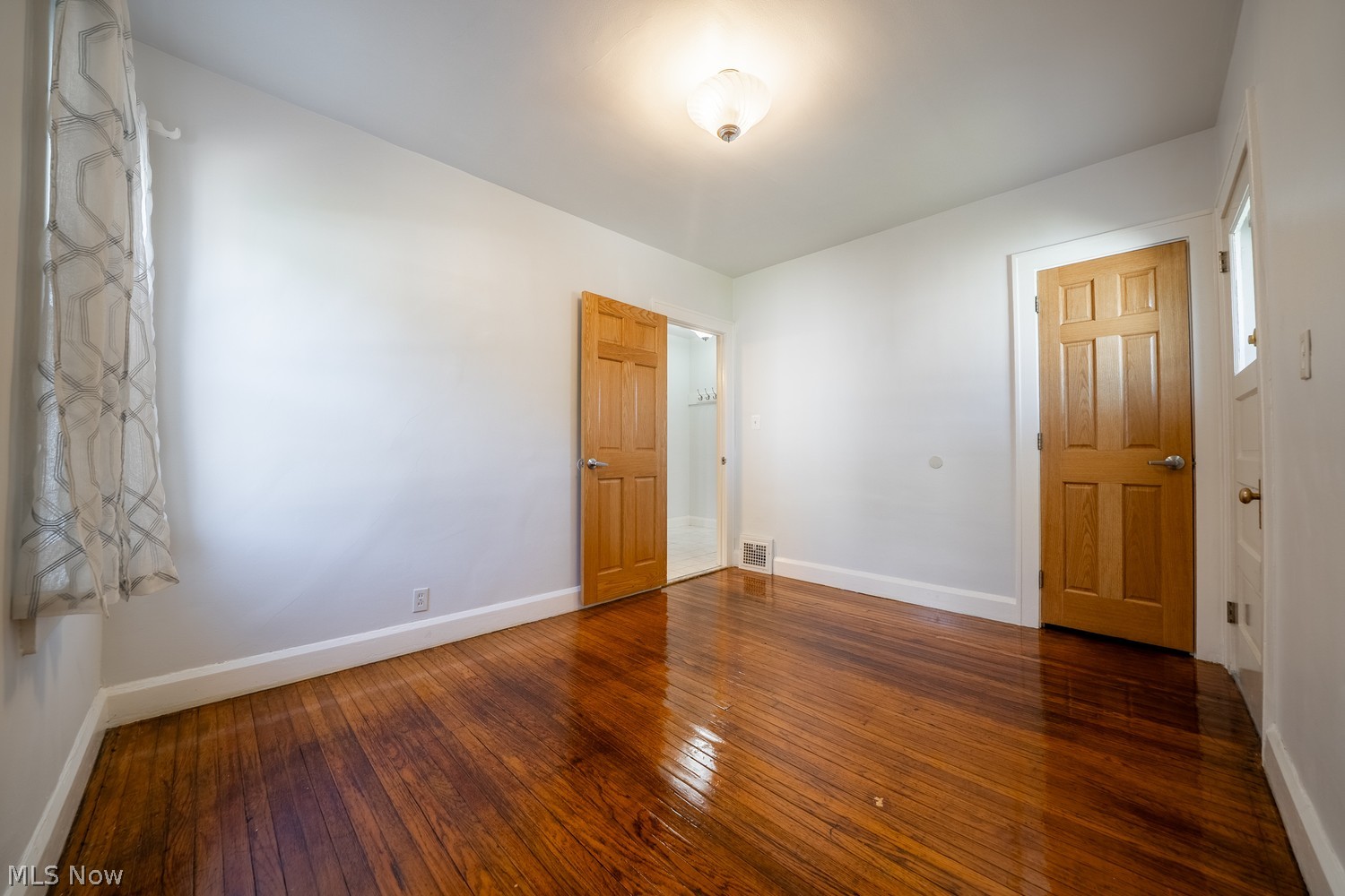 1582 Orchard Grove Avenue Lakewood OH 44107