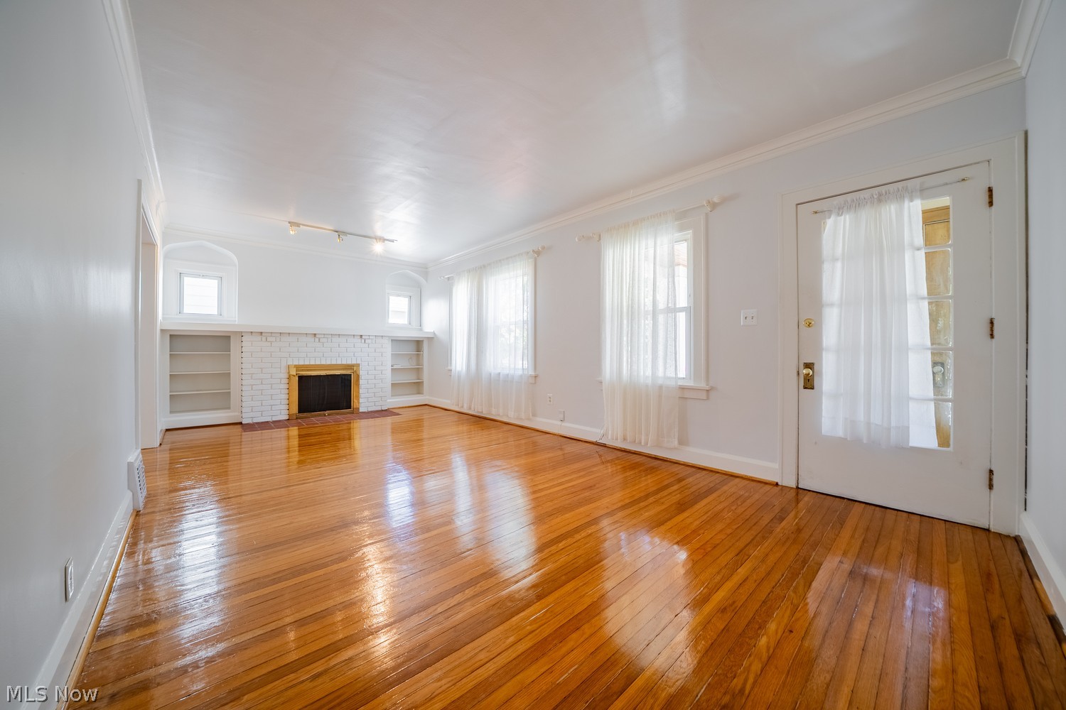 1582 Orchard Grove Avenue Lakewood OH 44107