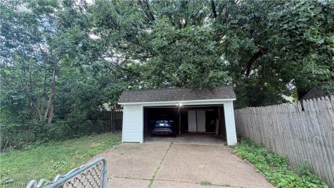 2193 W 104th Street Cleveland OH 44102