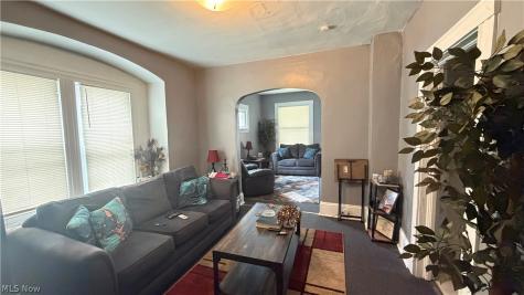 2193 W 104th Street Cleveland OH 44102