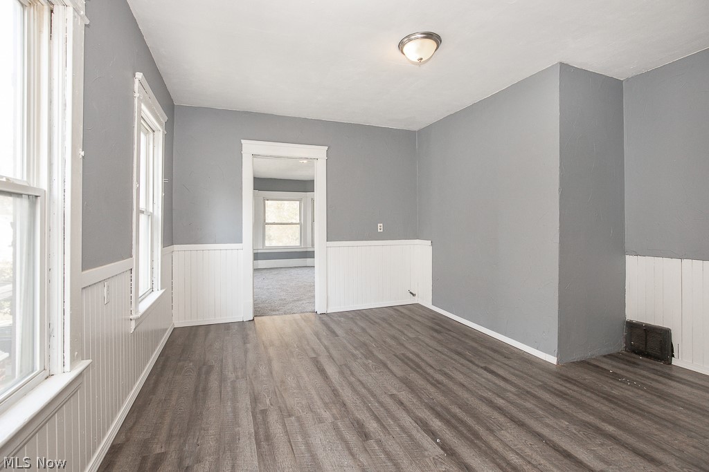 5604 Linton Avenue Cleveland OH 44105