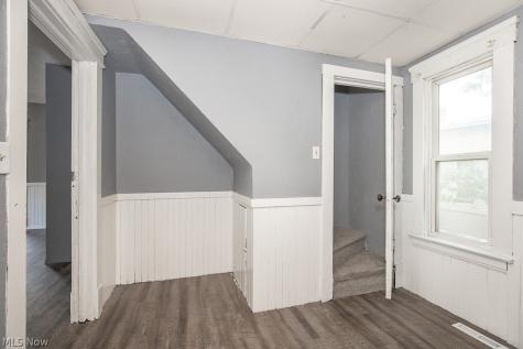 5604 Linton Avenue Cleveland OH 44105
