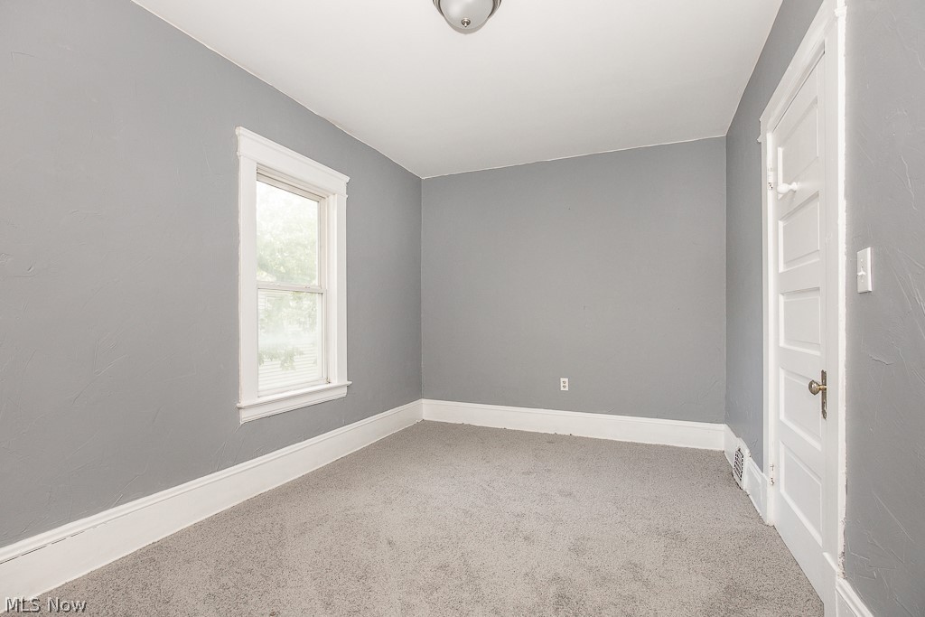 5604 Linton Avenue Cleveland OH 44105