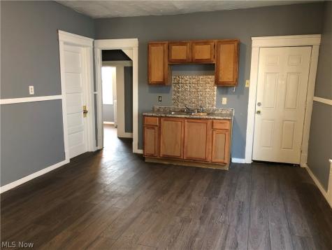 5604 Linton Avenue Cleveland OH 44105