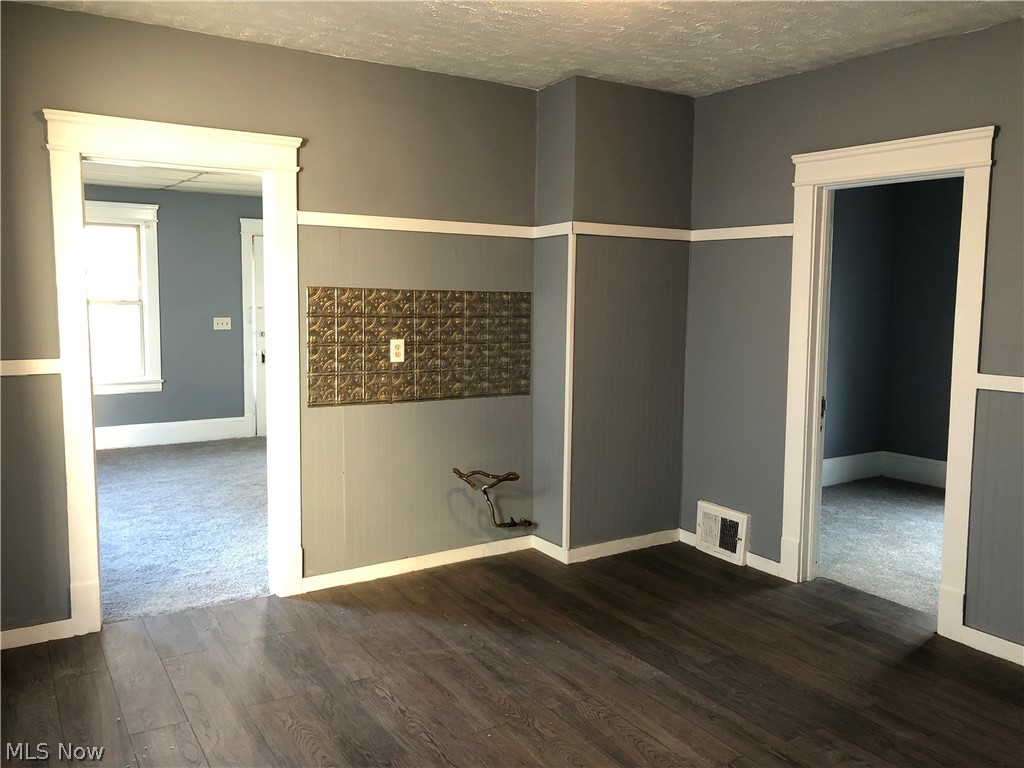5604 Linton Avenue Cleveland OH 44105