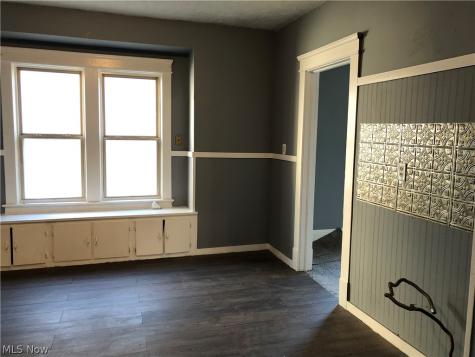 5604 Linton Avenue Cleveland OH 44105