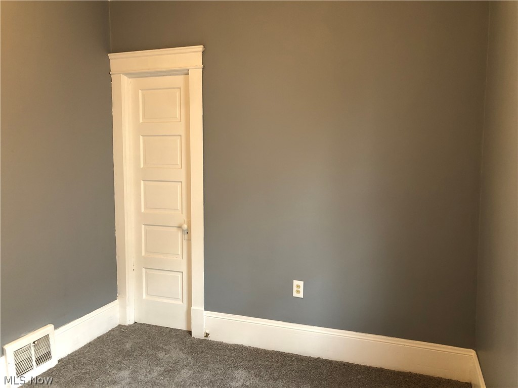5604 Linton Avenue Cleveland OH 44105