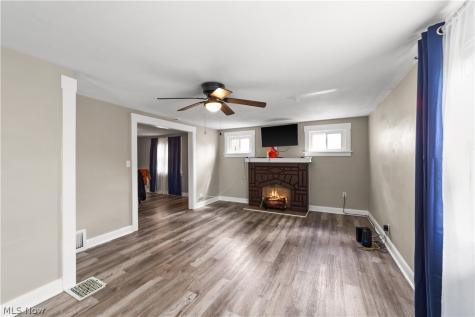 10816 Governor Avenue Cleveland OH 44111