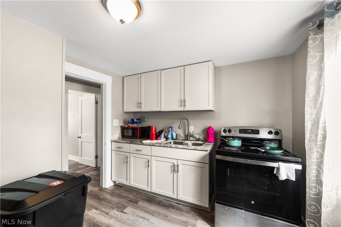 10816 Governor Avenue Cleveland OH 44111