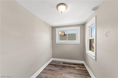 10816 Governor Avenue Cleveland OH 44111