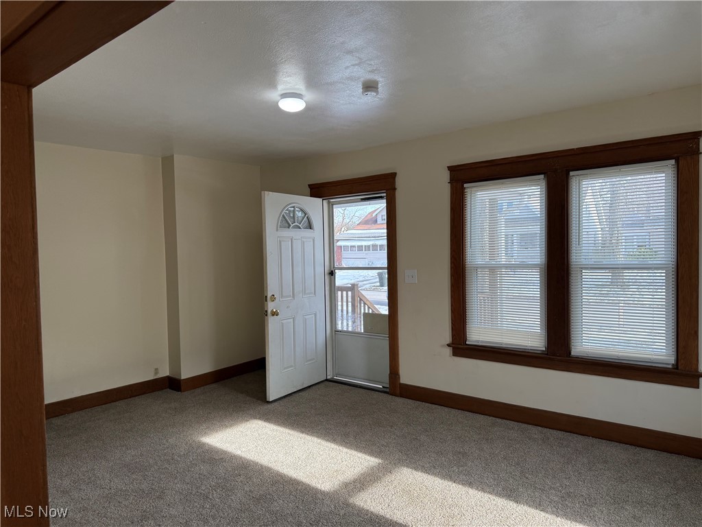 838 Woodbine Avenue SE Warren OH 44484