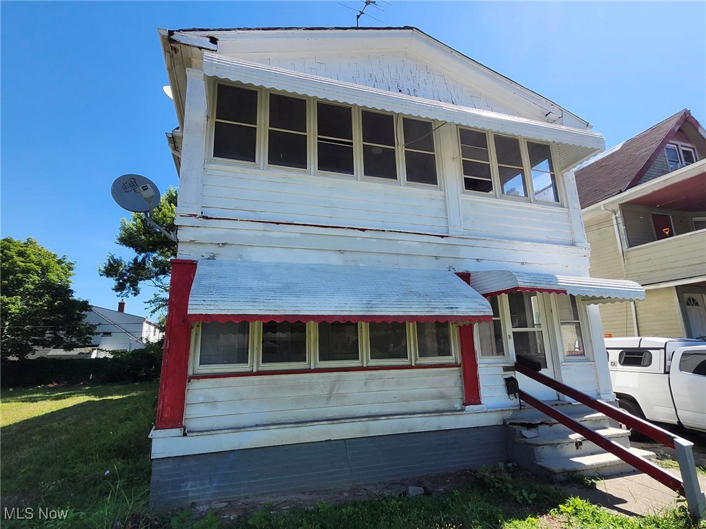 1639 Avalon Road Cleveland OH 44112