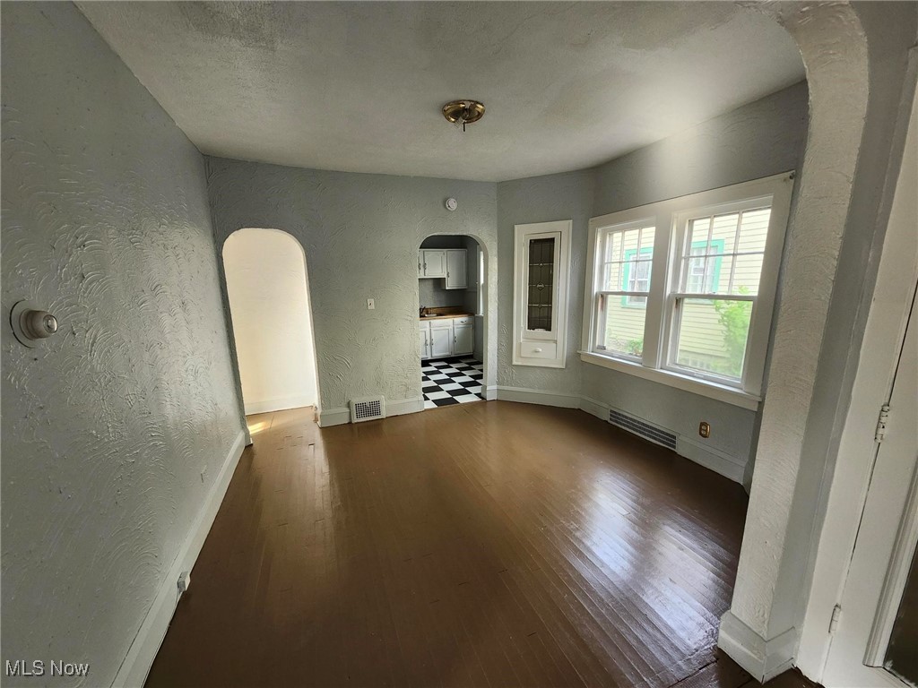 1639 Avalon Road Cleveland OH 44112