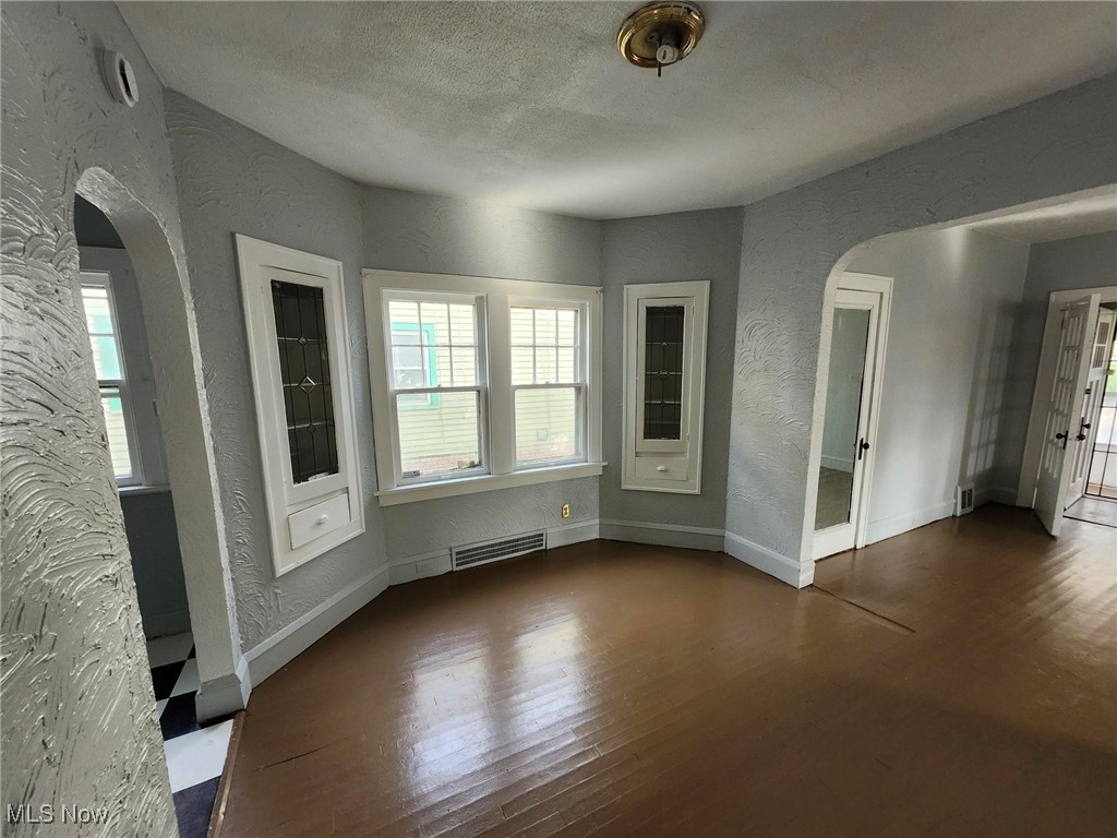 1639 Avalon Road Cleveland OH 44112