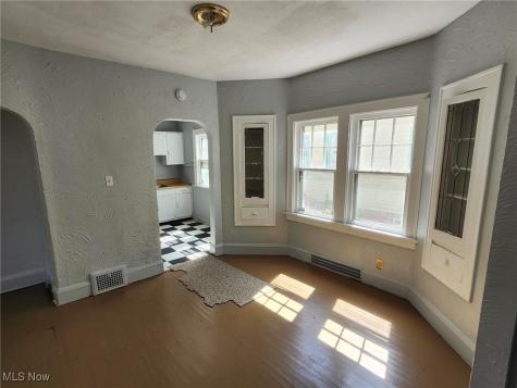 1639 Avalon Road Cleveland OH 44112