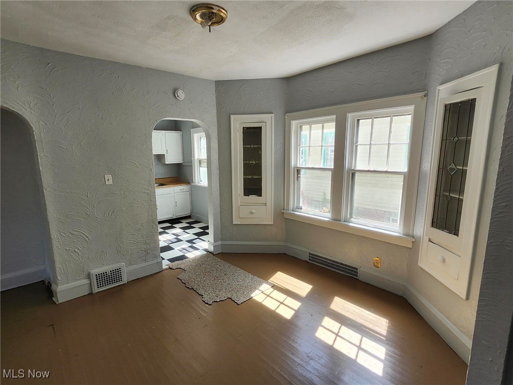 1639 Avalon Road Cleveland OH 44112