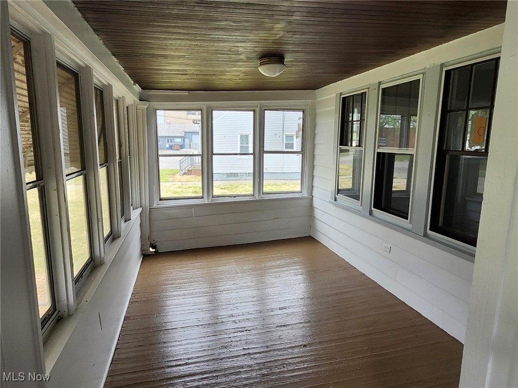 1639 Avalon Road Cleveland OH 44112