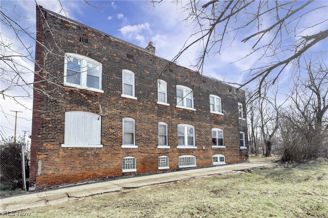 14104 Aspinwall Avenue Cleveland OH 44110