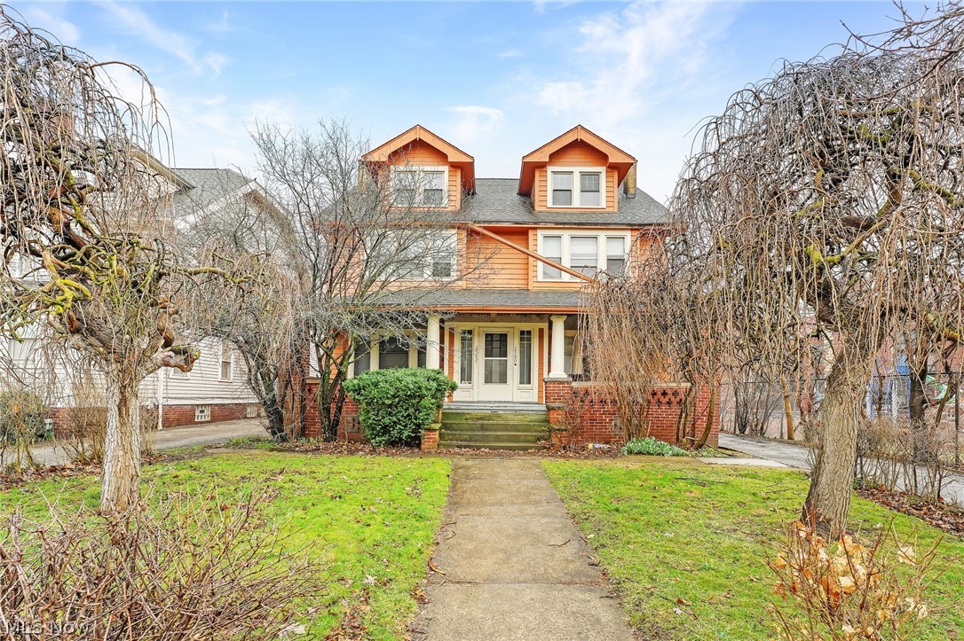 2580-2582 Colchester Road Cleveland Heights OH 44106