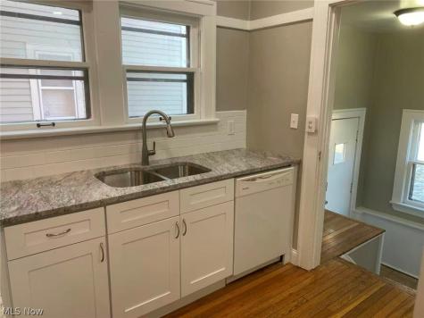 2580-2582 Colchester Road Cleveland Heights OH 44106