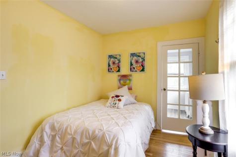 2580-2582 Colchester Road Cleveland Heights OH 44106