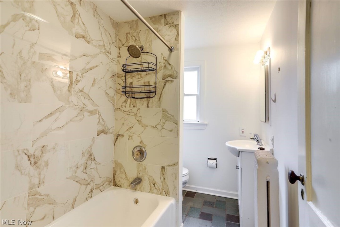 2580-2582 Colchester Road Cleveland Heights OH 44106