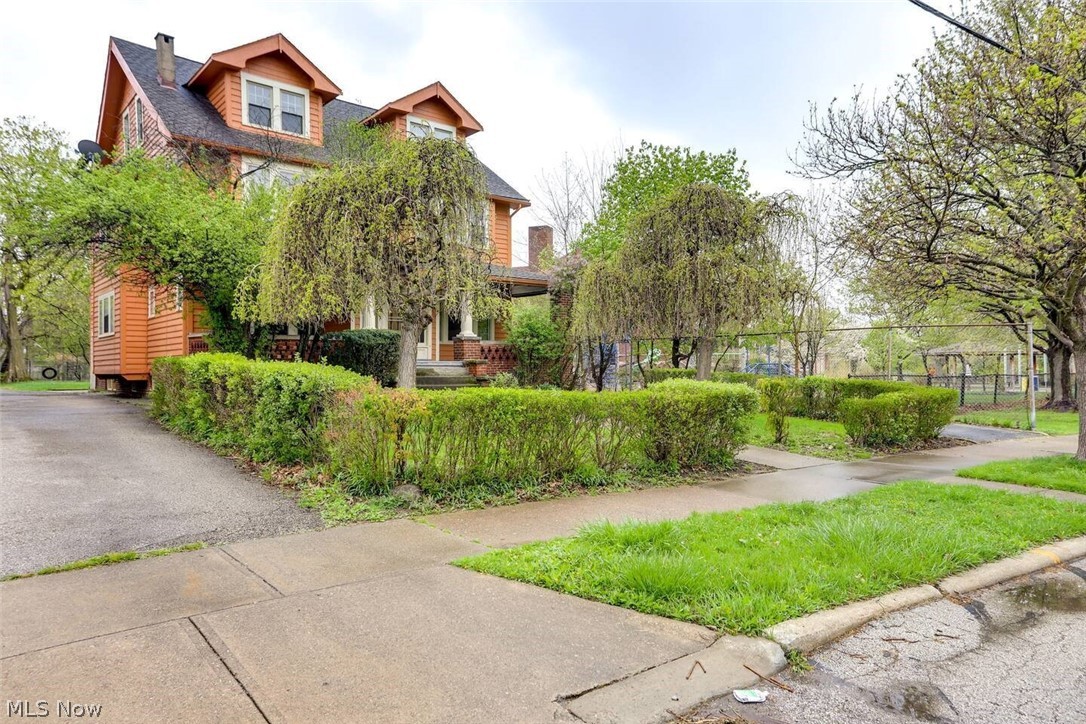 2580-2582 Colchester Road Cleveland Heights OH 44106