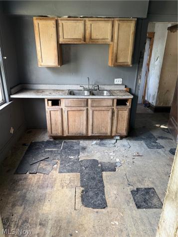1014 E 141st Street Cleveland OH 44110