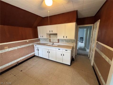 3475 W 46th Street Cleveland OH 44102