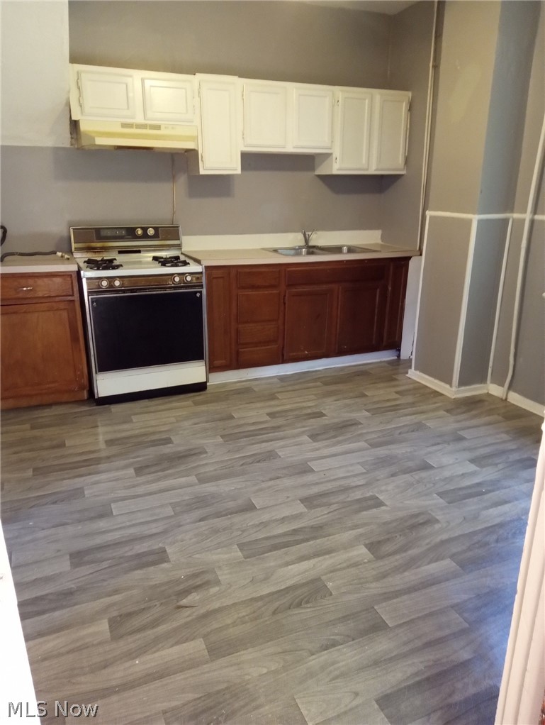 1043 E 68th Street Cleveland OH 44103