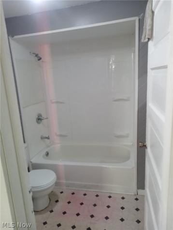 1043 E 68th Street Cleveland OH 44103