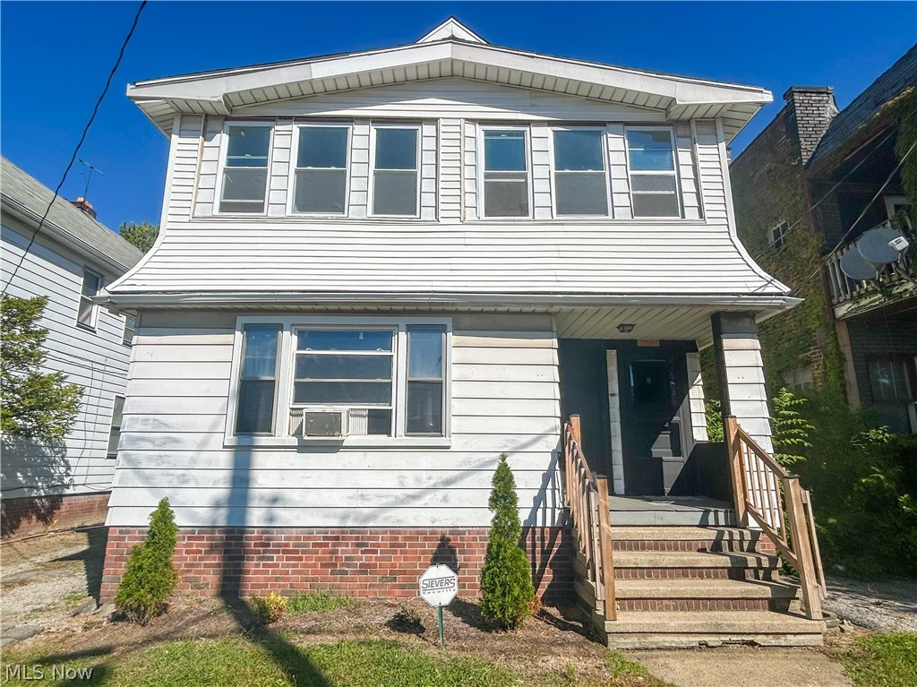 15005 Lucknow Avenue Cleveland OH 44110