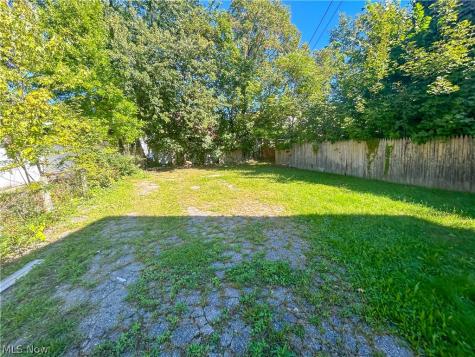 15005 Lucknow Avenue Cleveland OH 44110