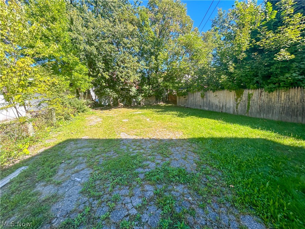 15005 Lucknow Avenue Cleveland OH 44110
